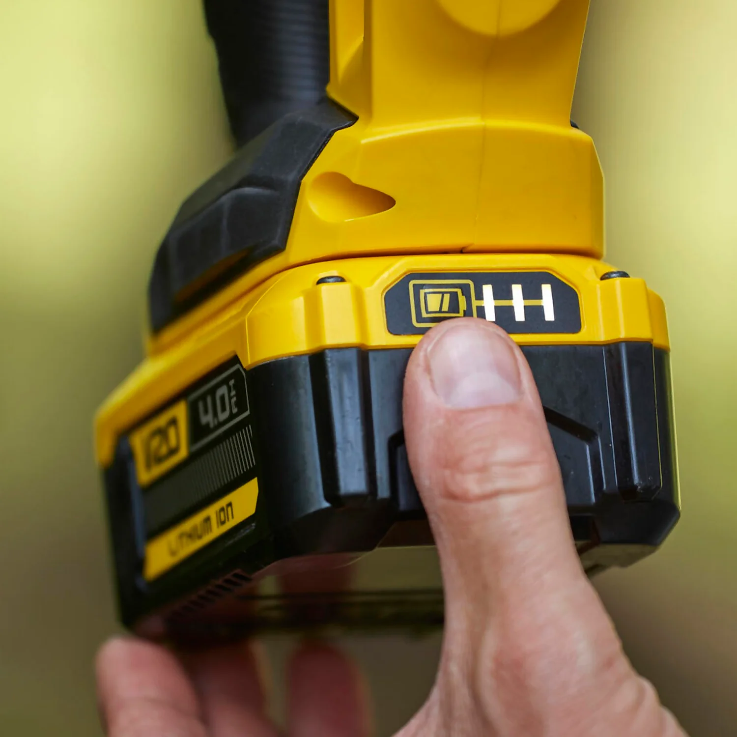 STANLEY FATMAX V20 18V Cordless Hedge Trimmer 55cm (Sfmcht855M1-Gb) 9 STANLEY FATMAX V20 18V Cordless Hedge Trimmer 55cm (Sfmcht855M1-Gb) - Image 7