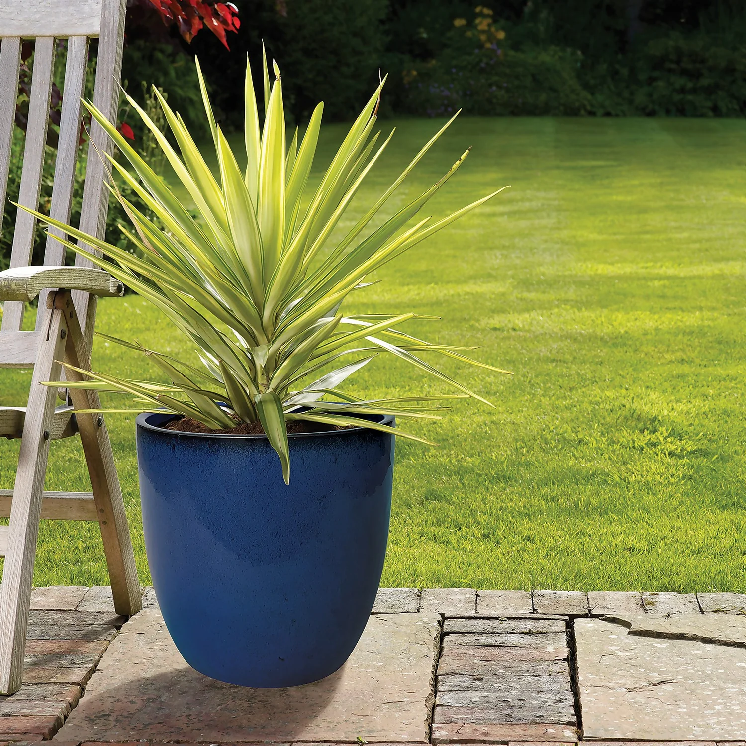 Chiswick Egg Imperial Terracotta Pot In Blue - 35cm 4 Chiswick Egg Imperial Terracotta Pot In Blue - 35cm - Image 2