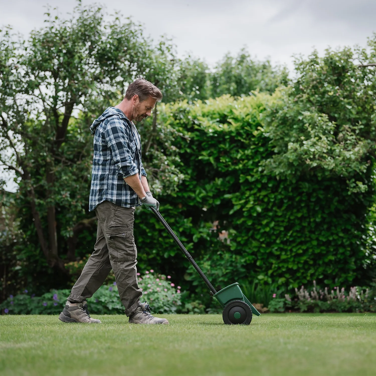 Westland Lawn Drop Spreader 5 Westland Lawn Drop Spreader - Image 3