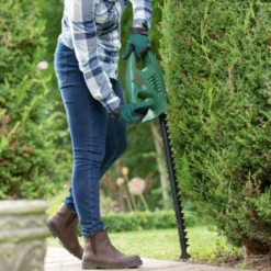 Bosch EasyHedgeCut 45-16 Hedge Trimmer 13 Bosch EasyHedgeCut 45-16 Hedge Trimmer -Garden Care Specialty Shop 13496927 1674931200110936