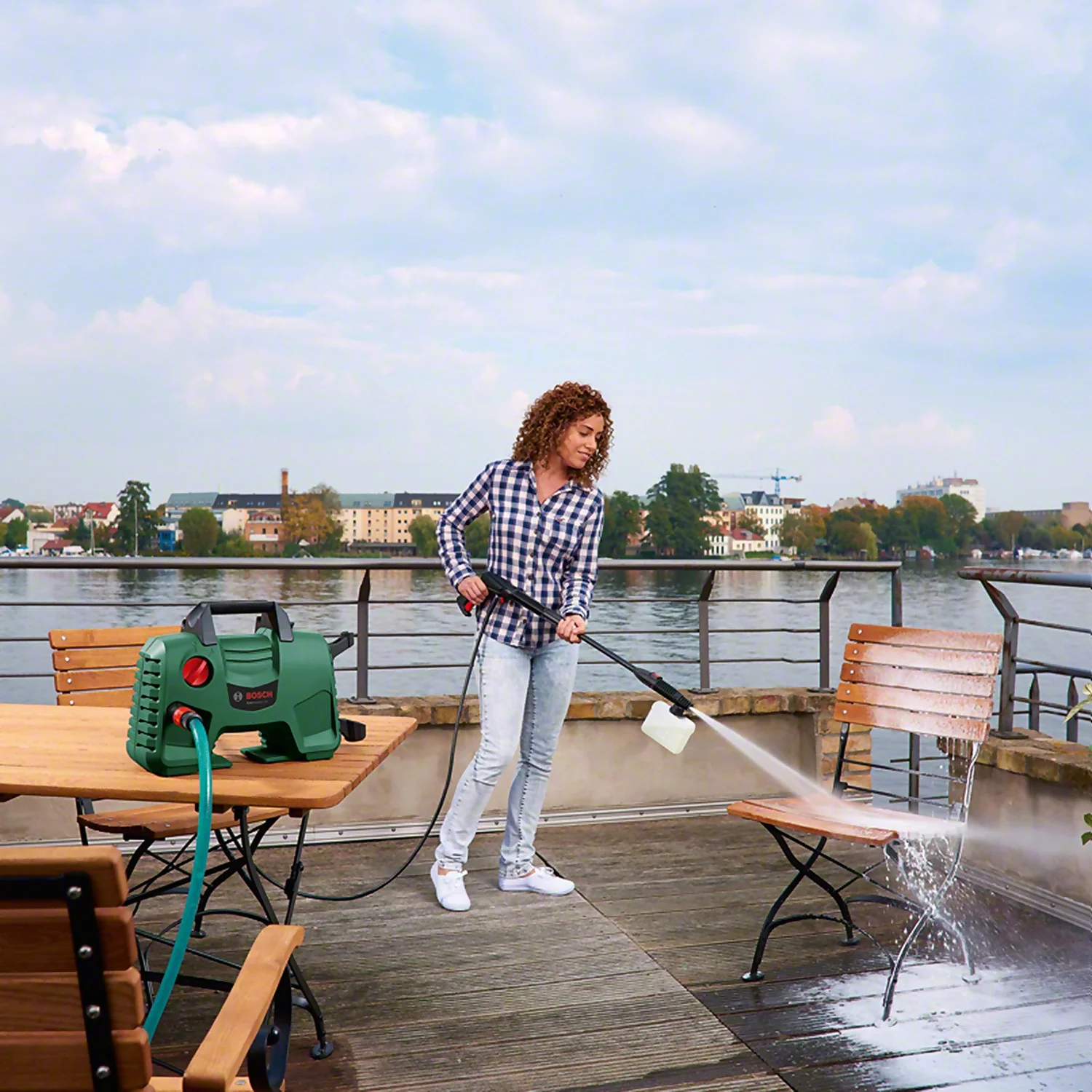 Bosch EasyAquatak 120 High Pressure Washer 9 Bosch EasyAquatak 120 High Pressure Washer - Image 7